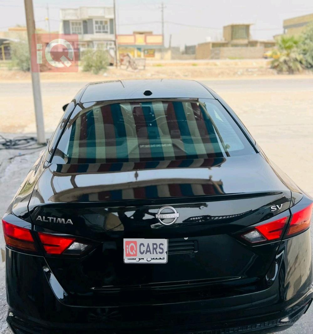 نيسان ألتيما